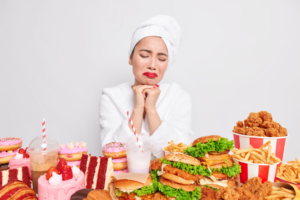 10 Ways to Stop Emotional Eating And Be Mindful Of Your Diet - Emotional Eating7 Ways To Stop it And Be Mindful Of Your Diet 1 10 Ways to Stop Emotional Eating And Be Mindful Of Your Diet