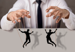 18 Signs of Manipulative People You Shouldn't Ignore - 18 Signs of Manipulative People 1 18 Signs of Manipulative People